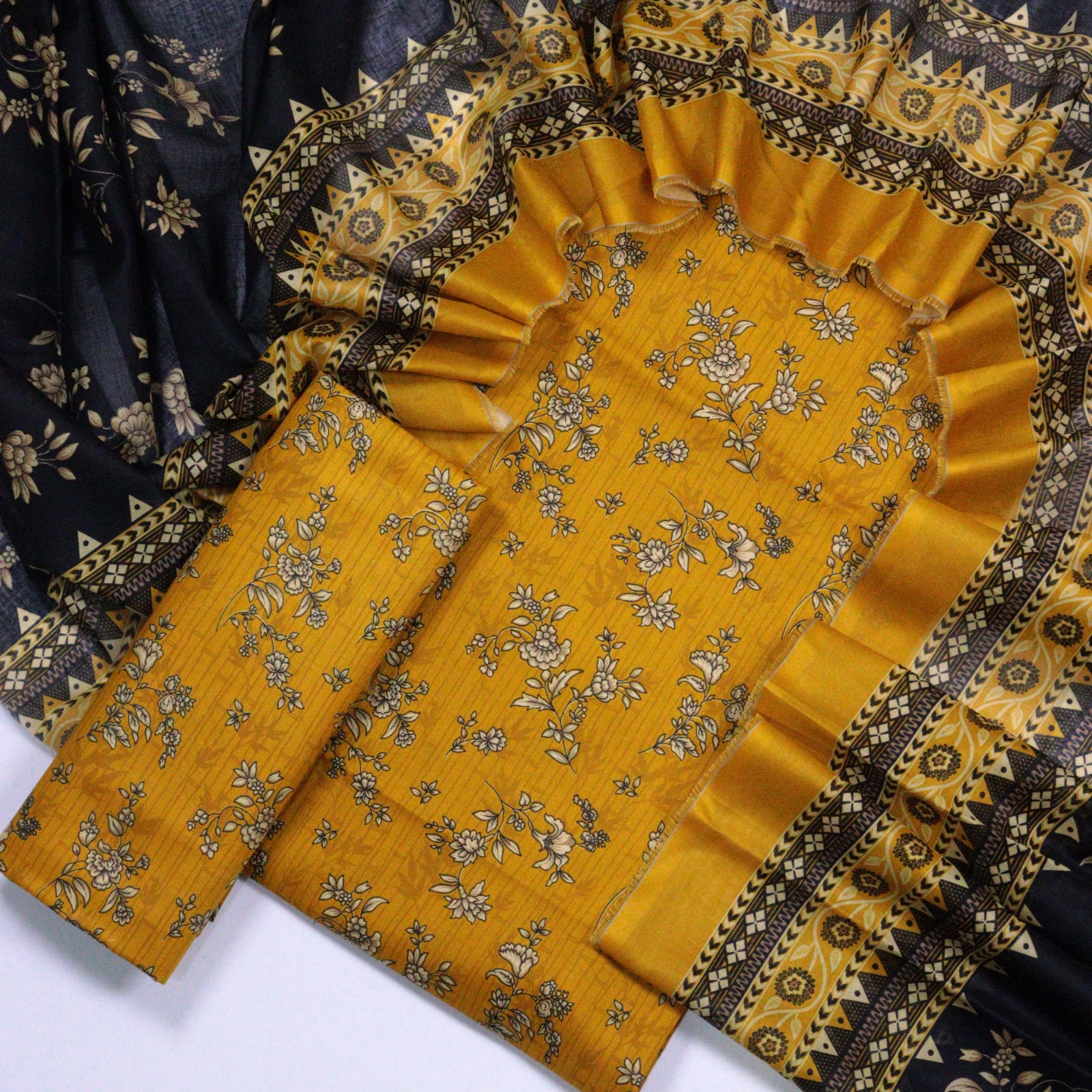 Bin Saeed 3pc Printed Lawn Unstitch 💞