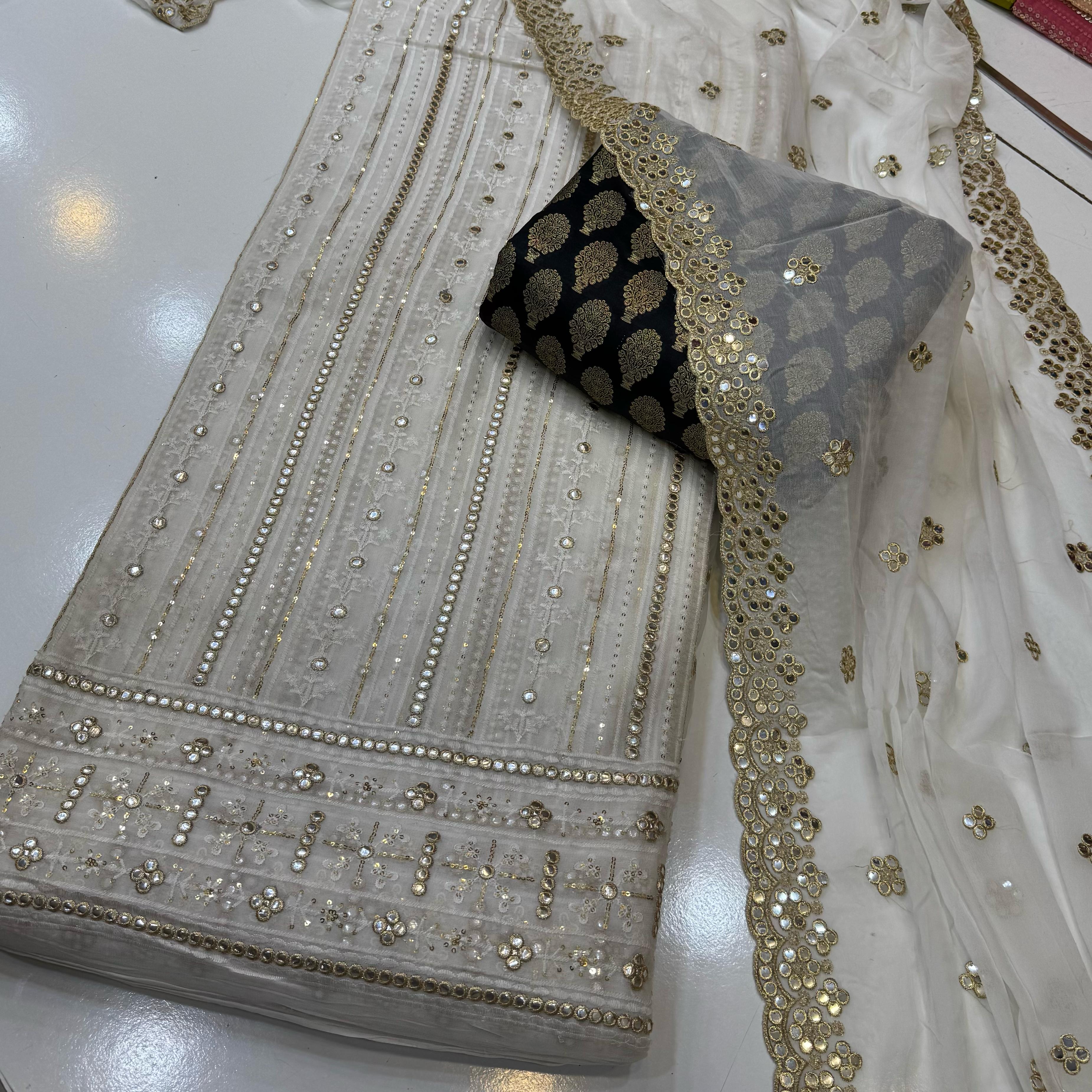 Fancy 3pc Unstitch