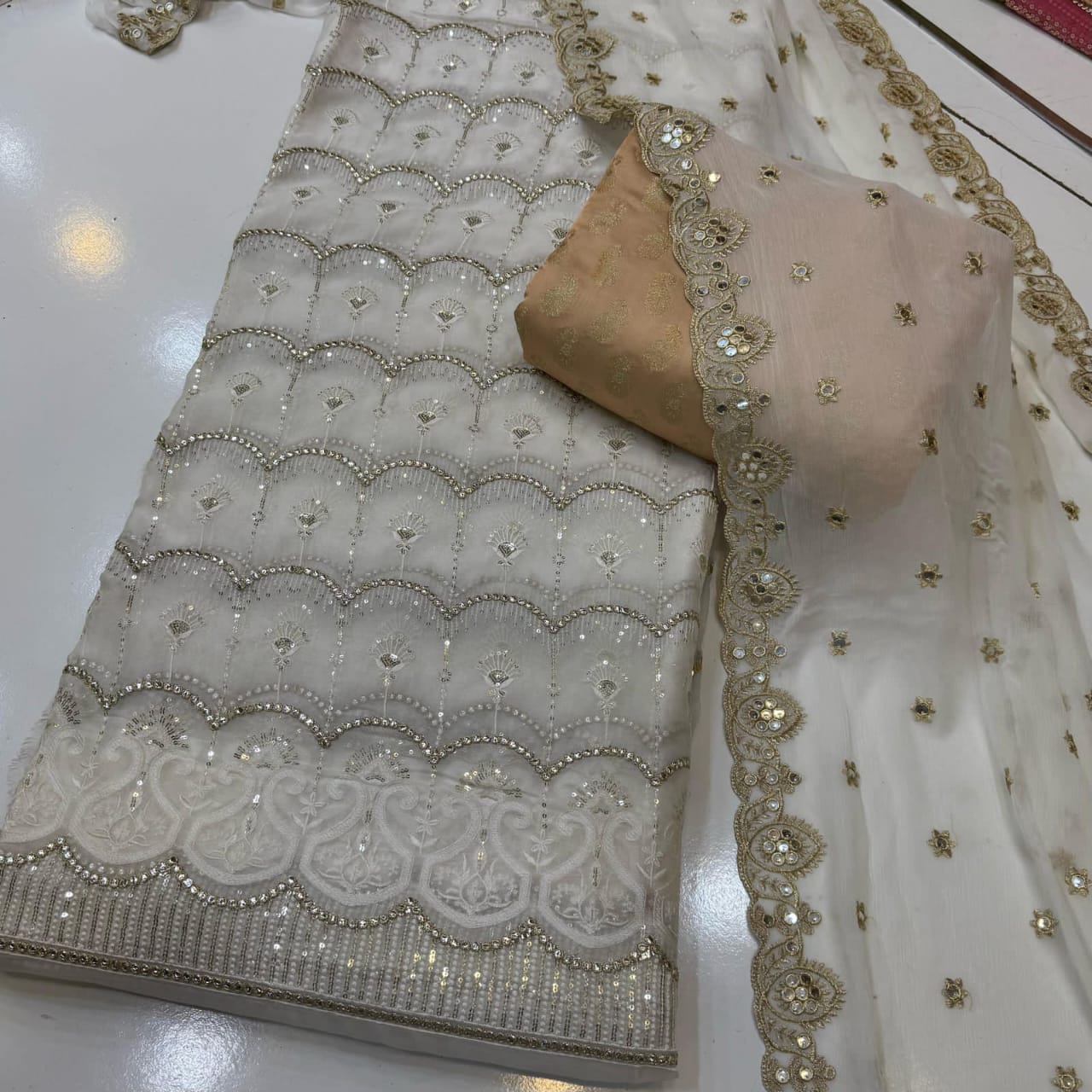 Fancy 3pc Unstitch