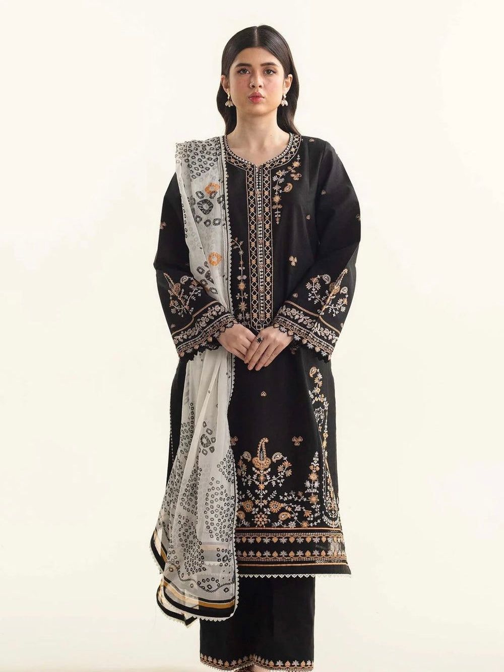 *PRESENTING ZARASHAHJHAN MOST TRENDING NOW AVAILABLE*   *New Arrival Special Eid Collection* Fabric 1
