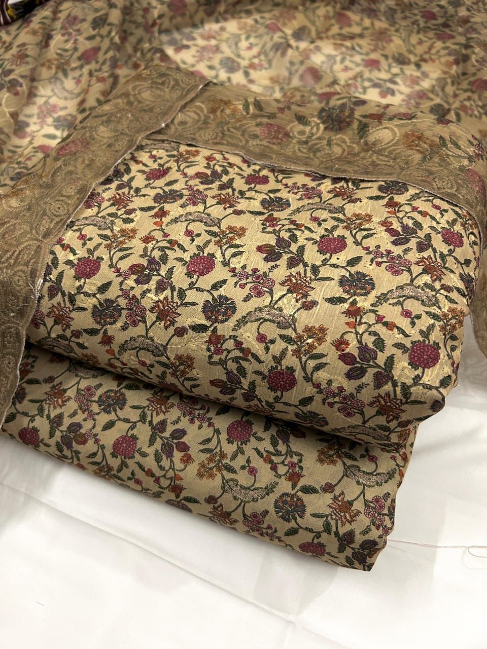 Swiss Chikan Kari With Border Dupatta 3pc