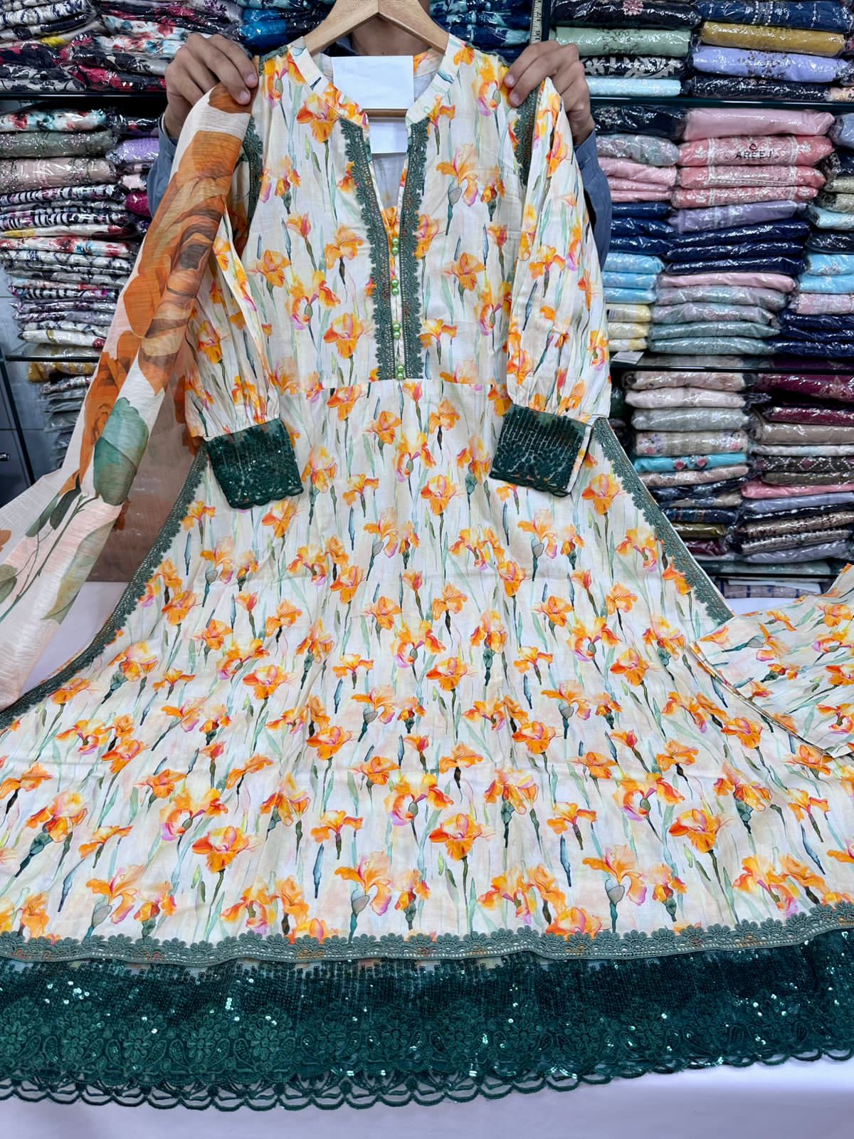 Lawn Frock Stitch 3pc 💞