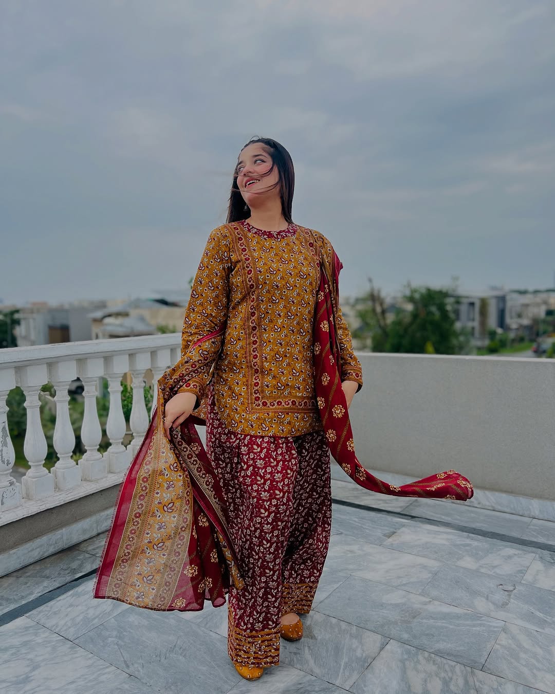 Farshi Shalwar 3pc Stitch