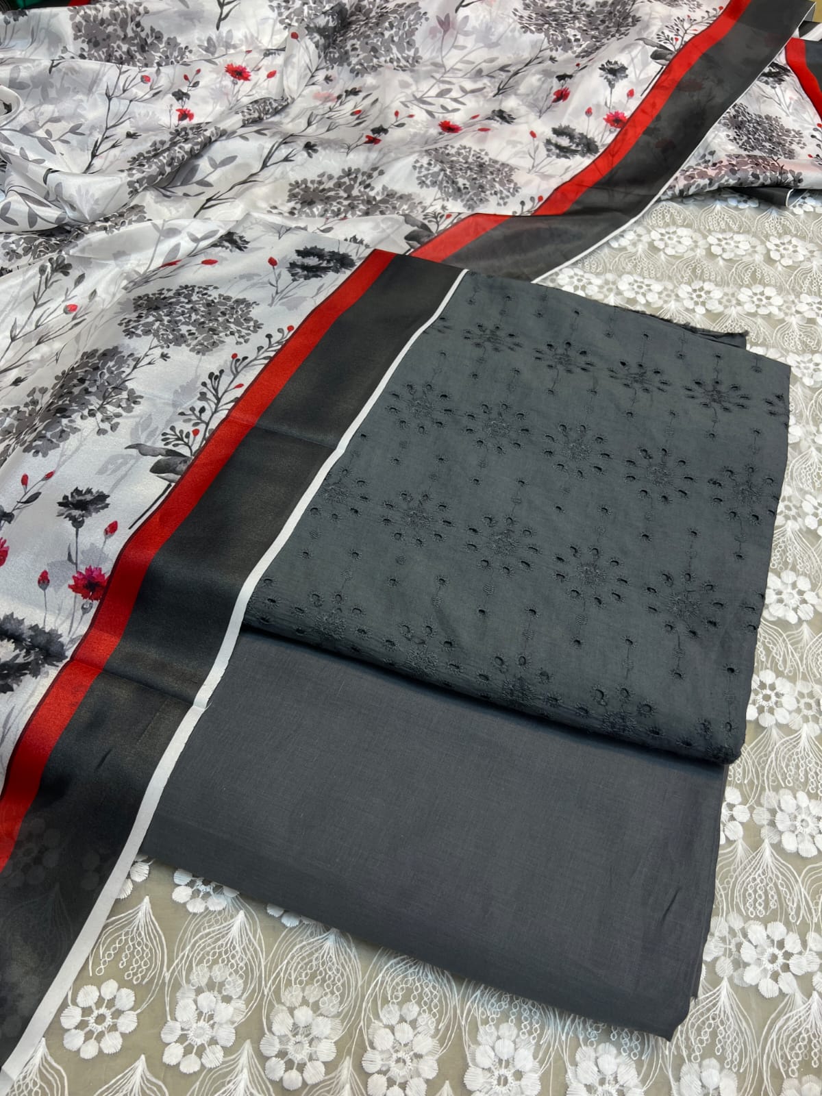 Chikan Kari 3pc With Medium Silk Dupatta 1