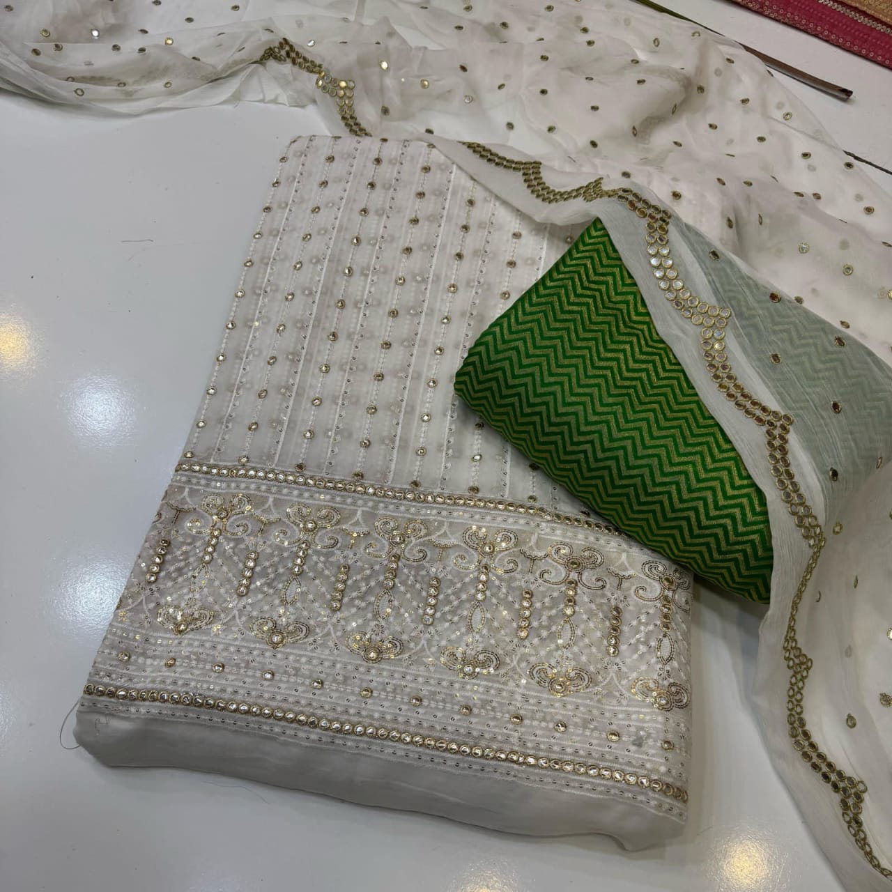 Fancy 3pc Unstitch