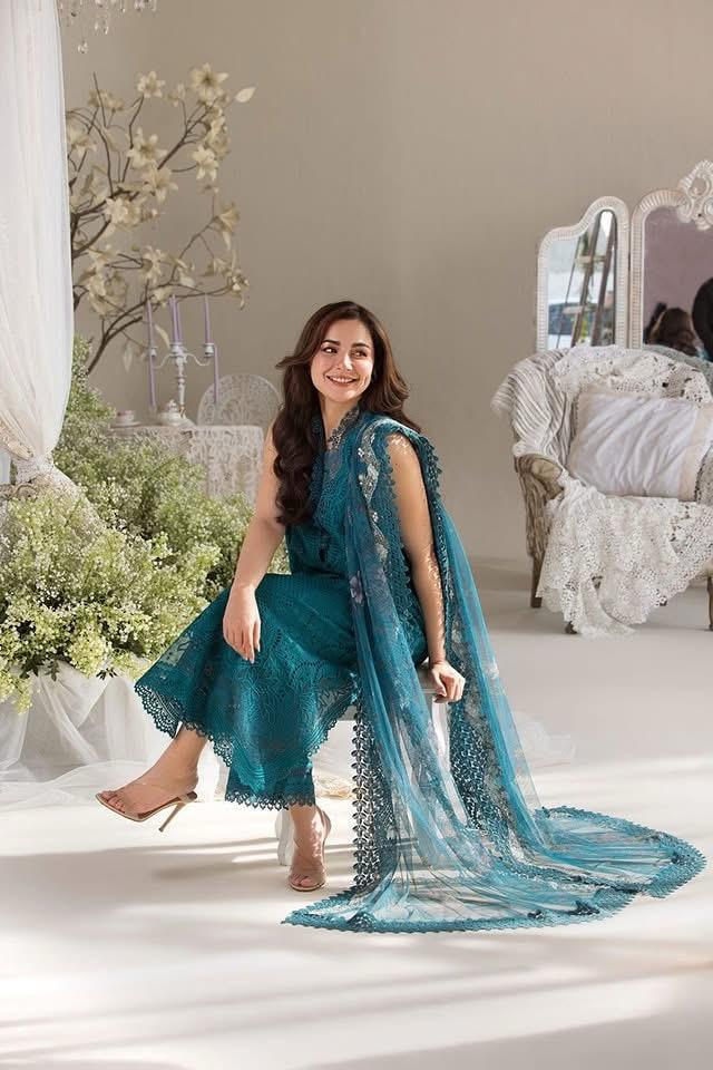 *Presenting Sobia Nazir Trending Outfit Now Available EID Collection*  Fabric 3PC *Cotton wirh Khaad