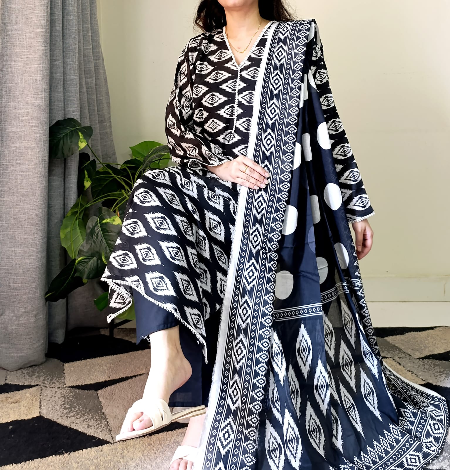 Lawn Black White Stitch 3pc