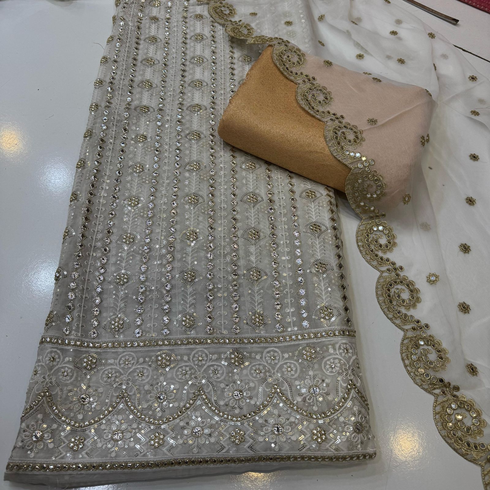 Fancy 3pc Unstitch