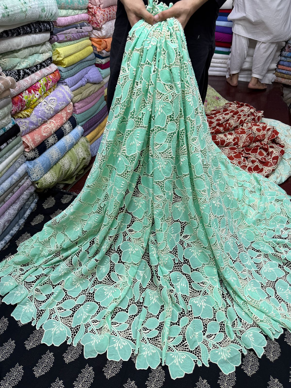 Lawn Leasercut Chikan Kari