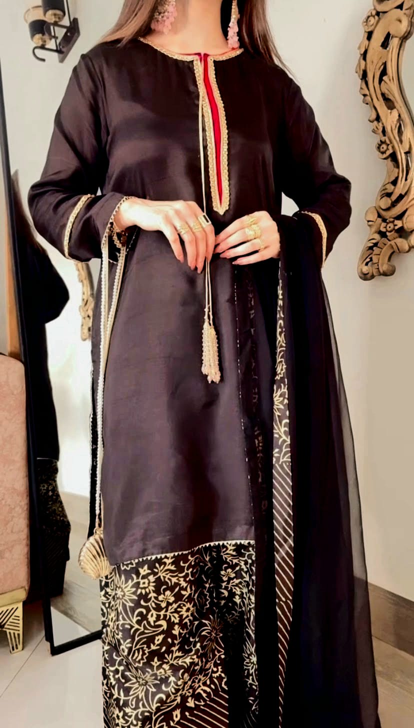 New Farshi Shalwar Stitch Collection 💞
