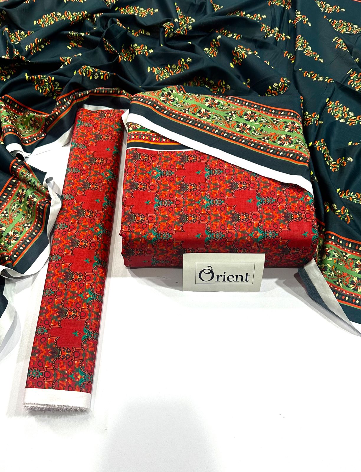 *(ORIENT Opening 2024)*  *ORIENT 💯 Original *Printed 3pc Collection*      *Fabric Lawn*  *Printed L
