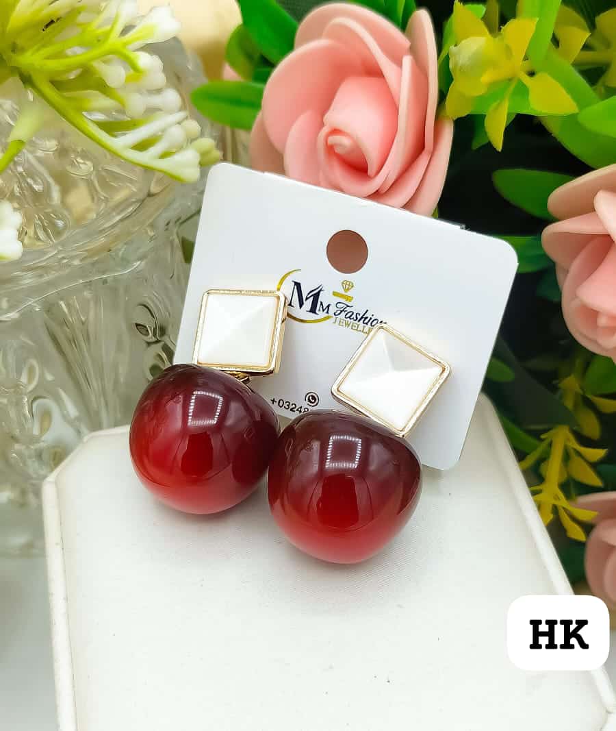 Apple tops