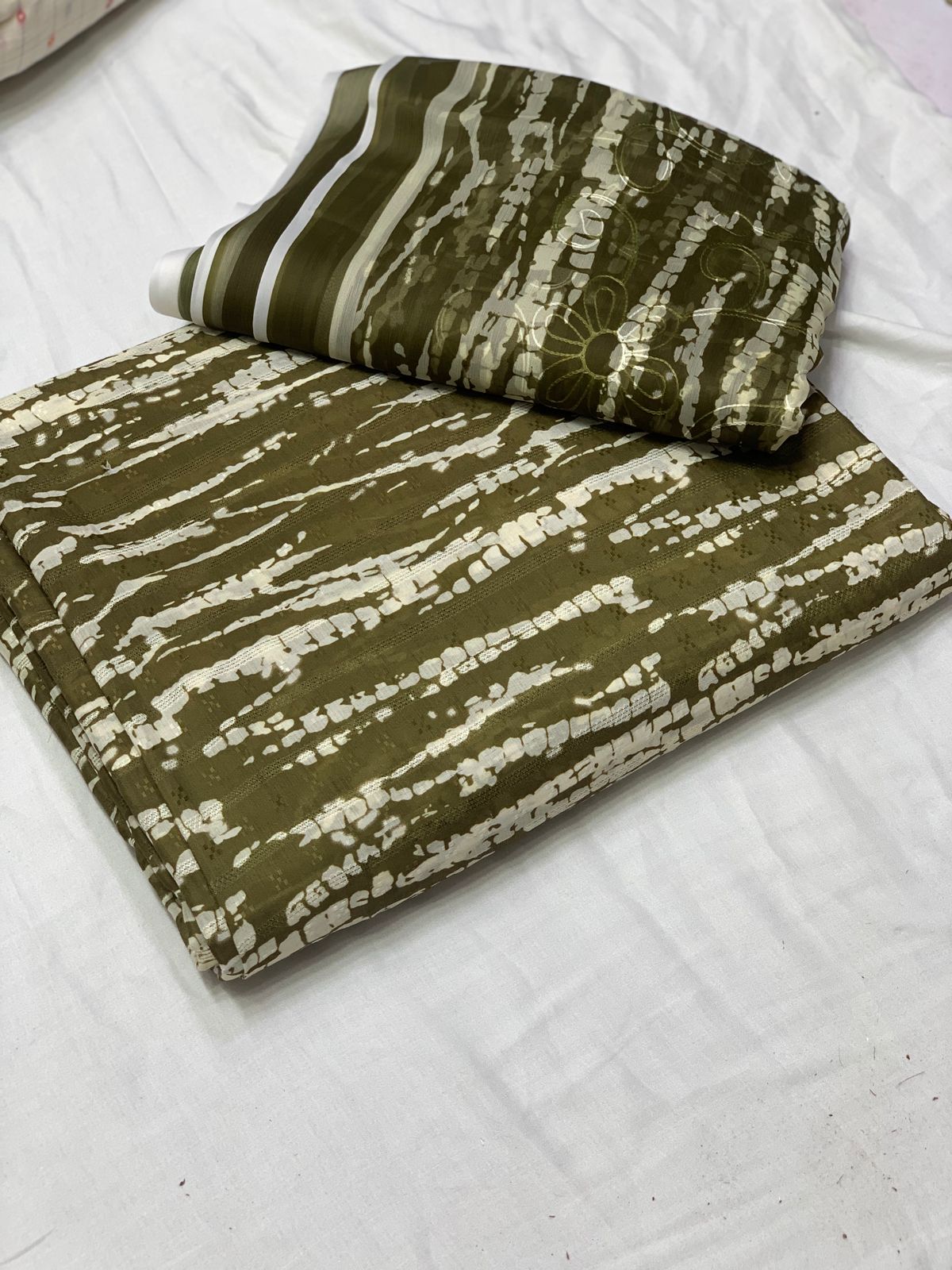 Swiss Doriya Lawn 3pc Unstitch