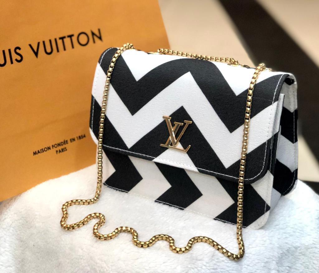 Hand bag