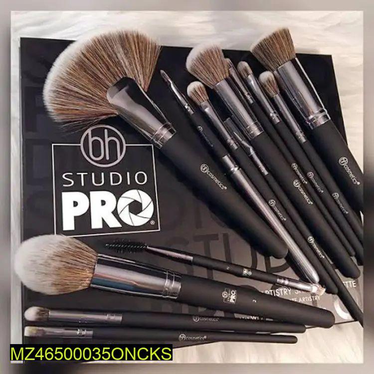 Makeup brush set