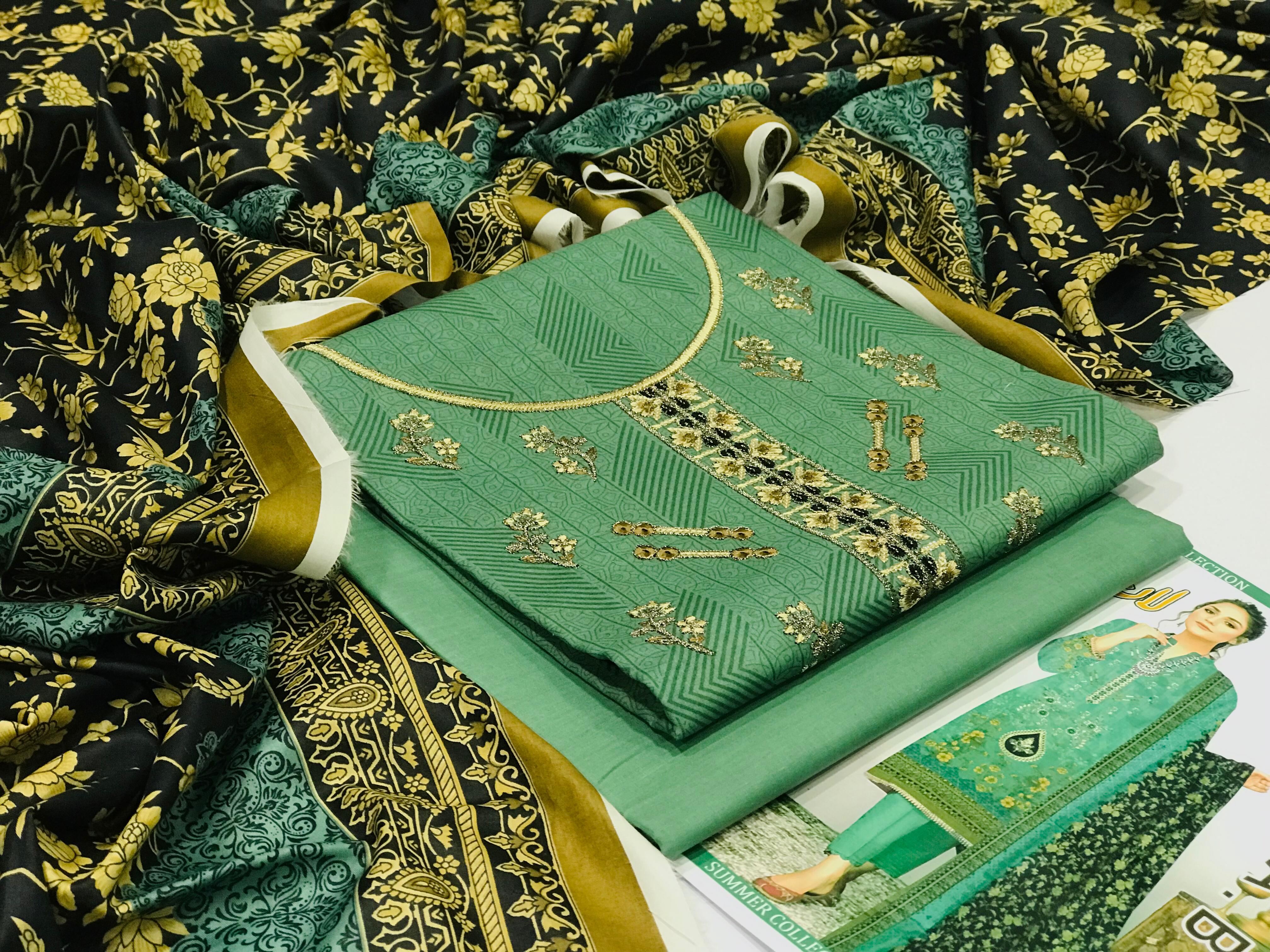 Embroidered Lawn 3pc