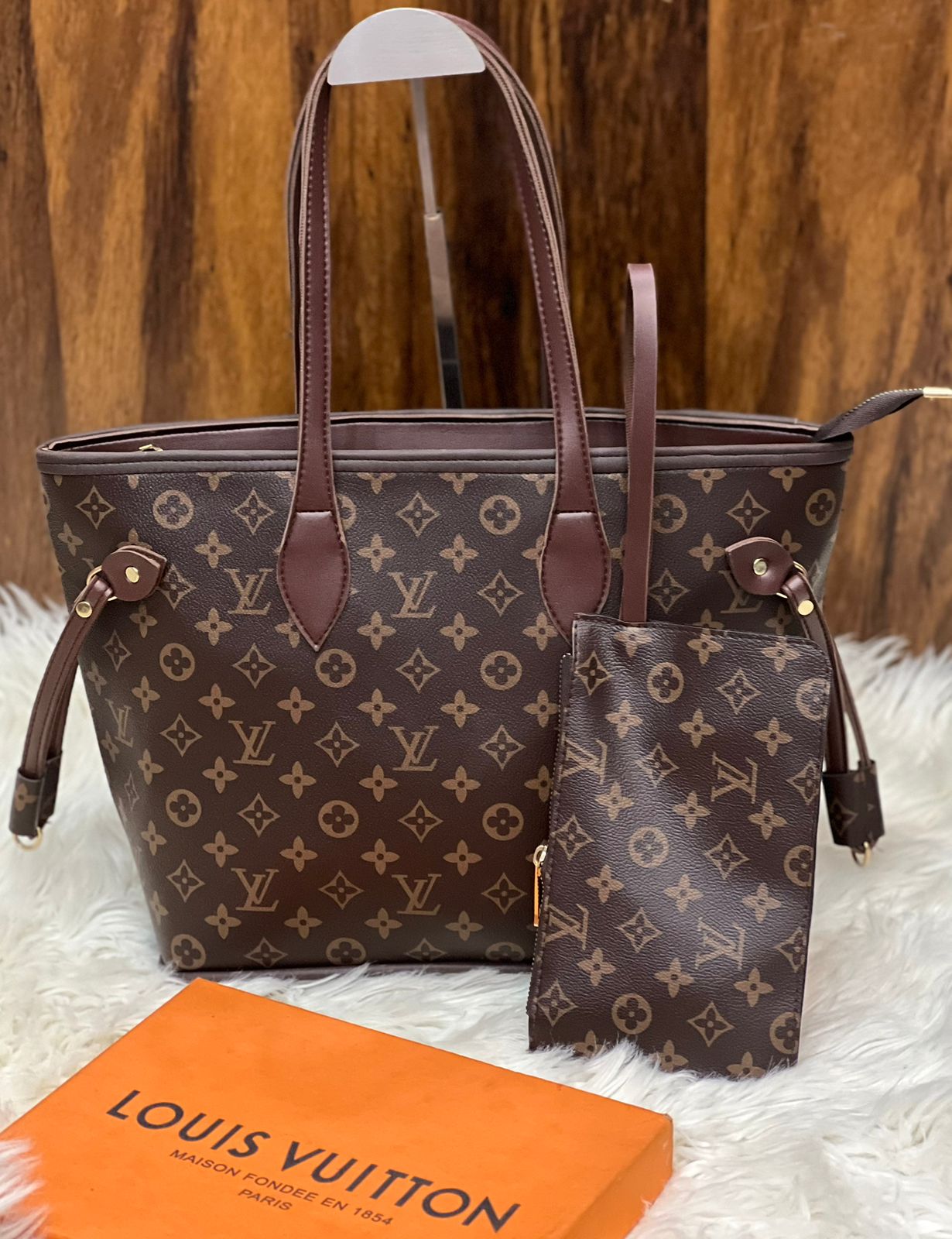 Ladies hand bag