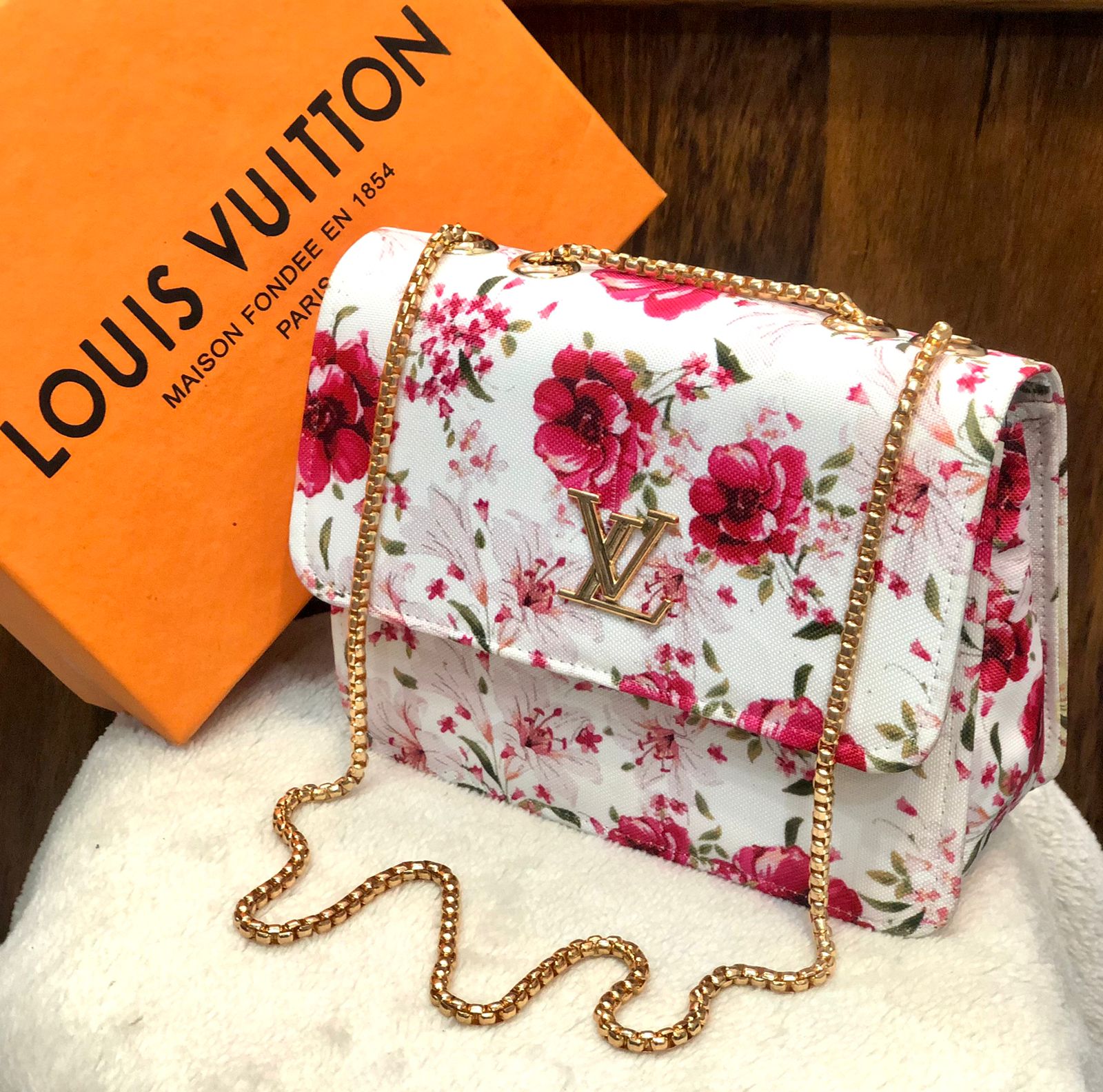 Hand bag