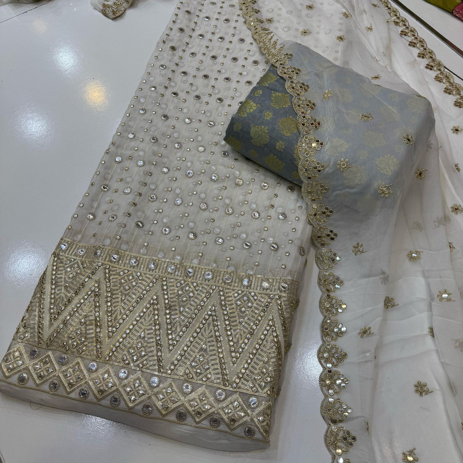 Fancy 3pc Unstitch