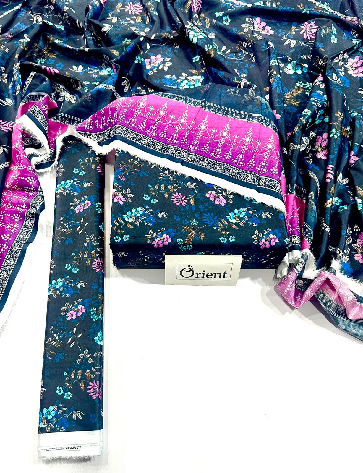 *(ORIENT Opening 2024)*  *ORIENT 💯 Original *Printed 3pc Collection*      *Fabric Lawn*  *Printed L