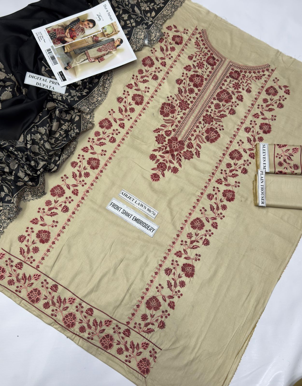*PRESENTING ZARASHAHJHAN MOST TRENDING NOW AVAILABLE*   *New Arrival Special Eid Collection* Fabric