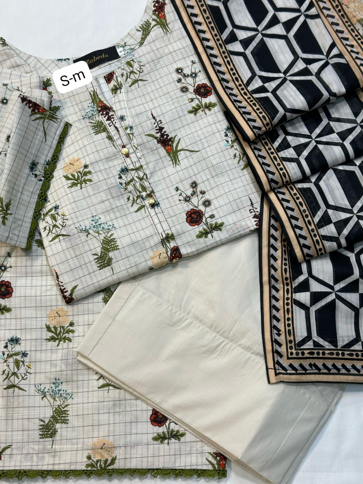 💯 Zubeda Printed Lawn Stitch