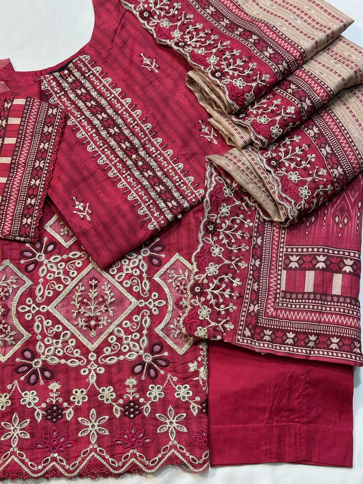 Lawn Embroidered Stitch 3pc 6