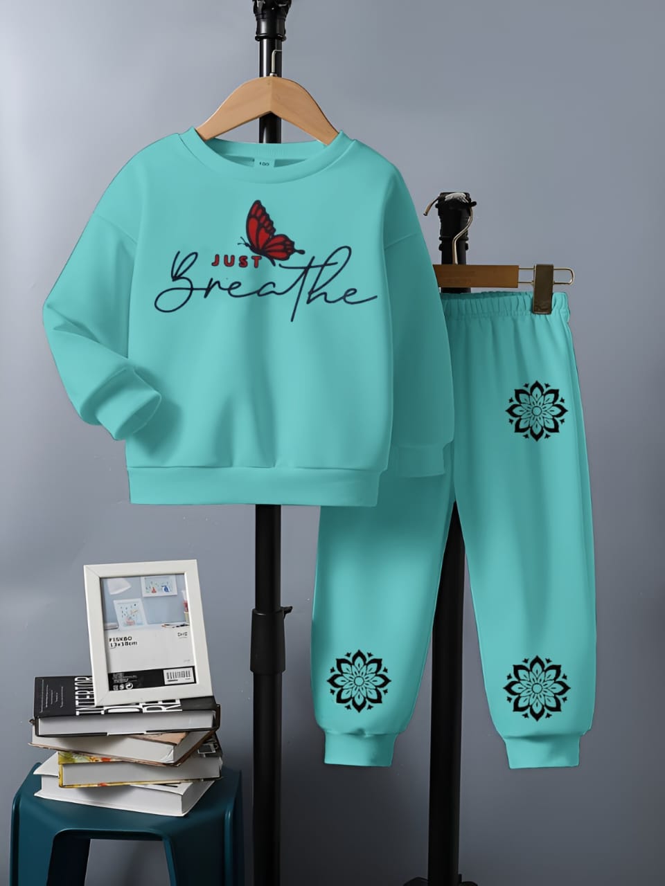 ALHUMDULILLAH ❤️  `_Winter Collection For Kids_` *KIDS SWEATSHIRTS TROUSER For Girls and Boys