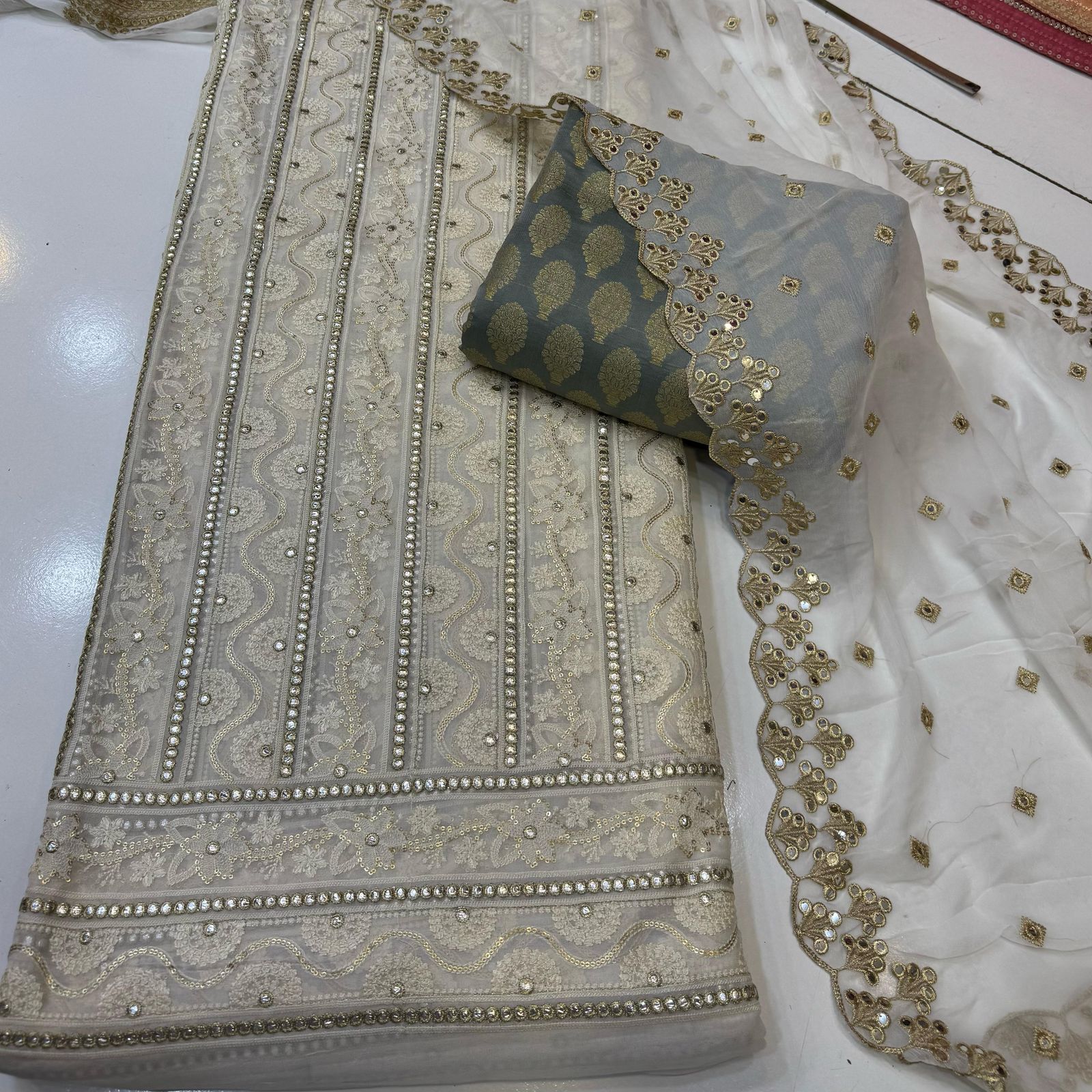 Fancy 3pc Unstitch