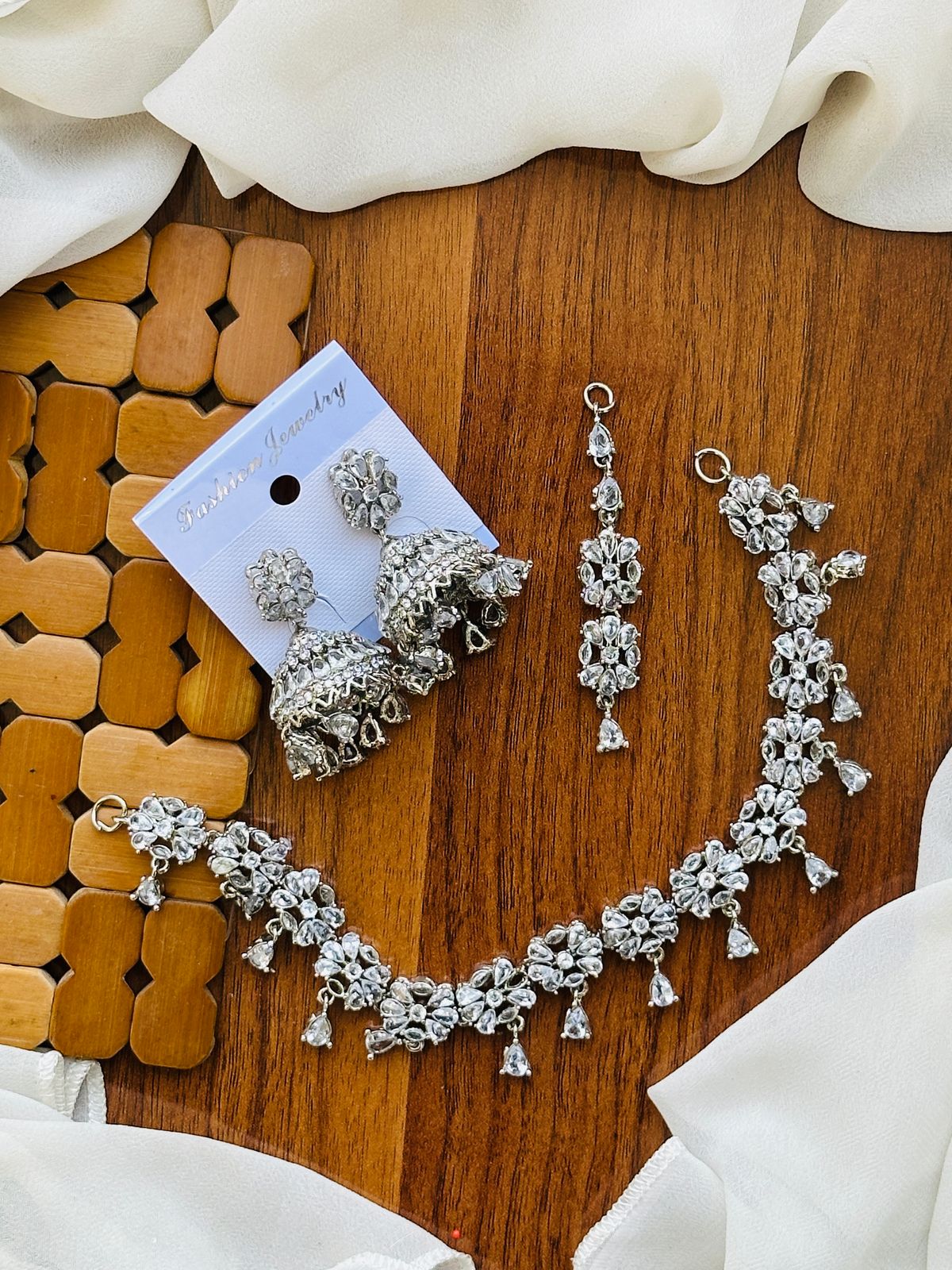Zarqon Necklace