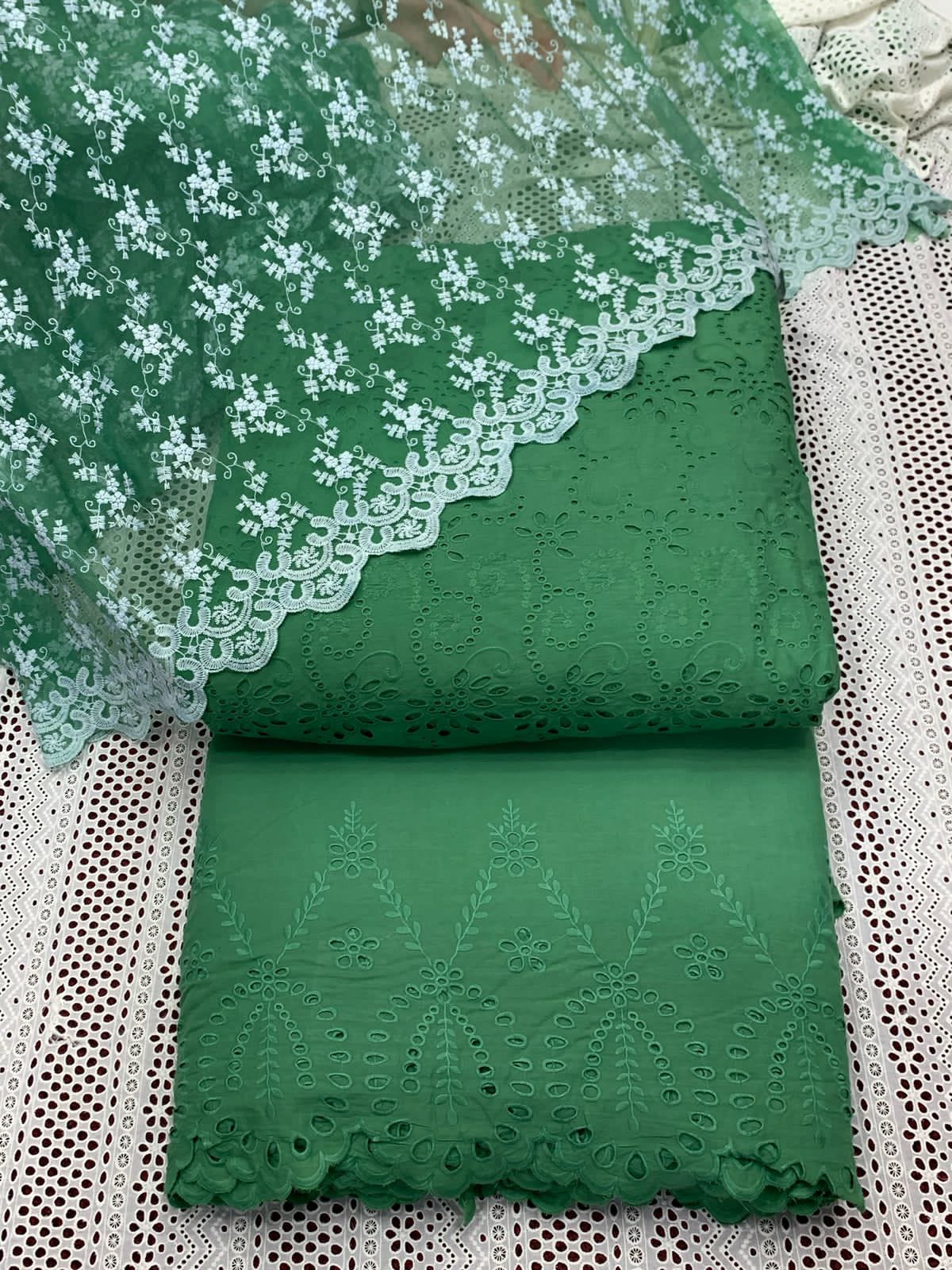 Lawn Chikan 3pc Dress 👗