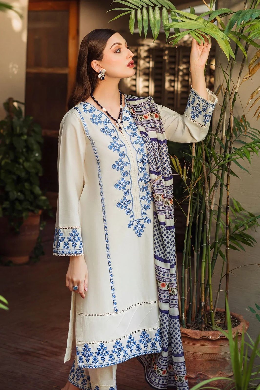 *PRESENTING AISLING MOST TRENDING NOW AVAILABLE*   *New Arrival Special Eid Collection* Fabric 3PC *