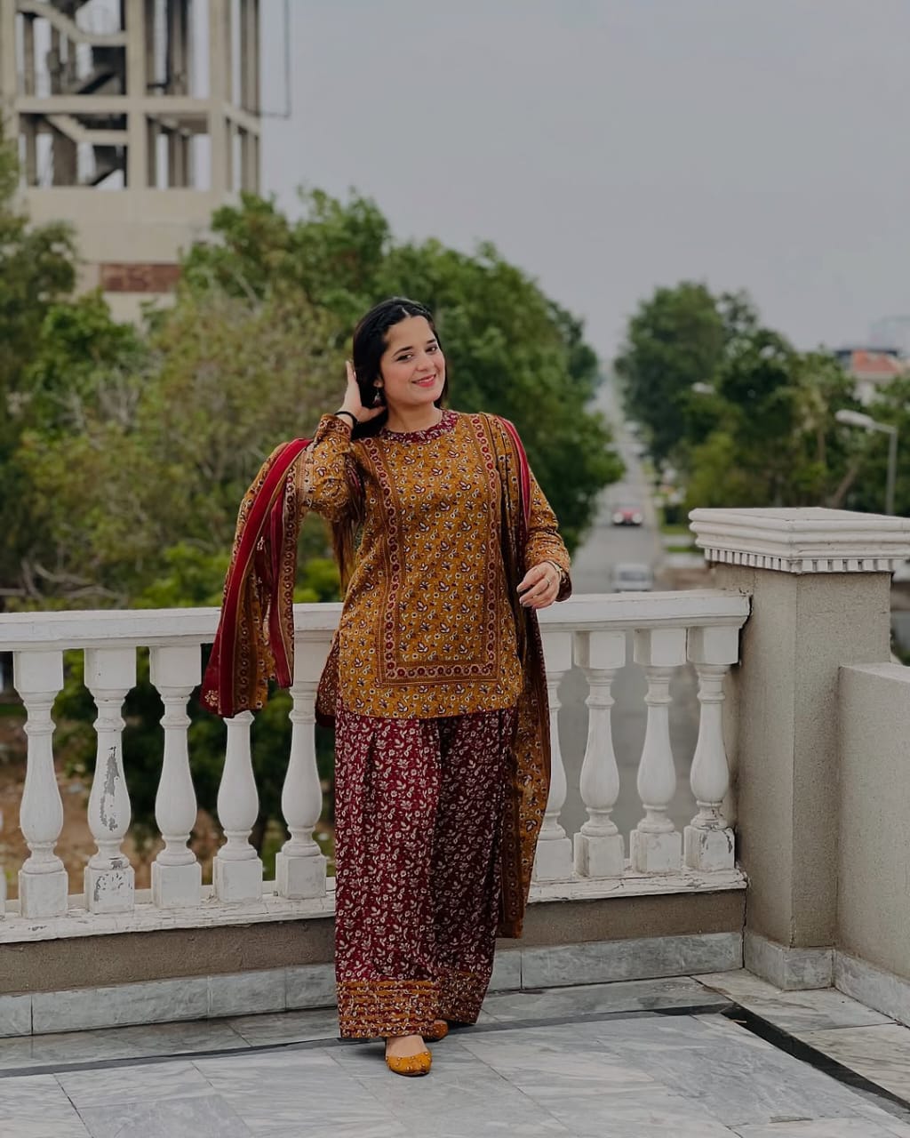 Farshi Shalwar 3pc Stitch