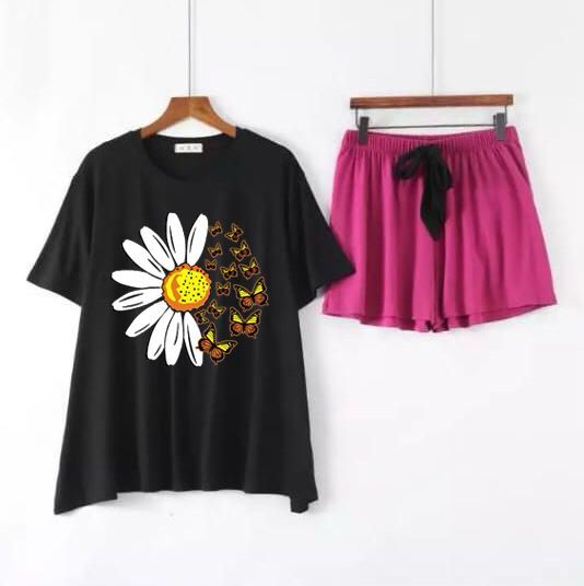 Women's shorts wear