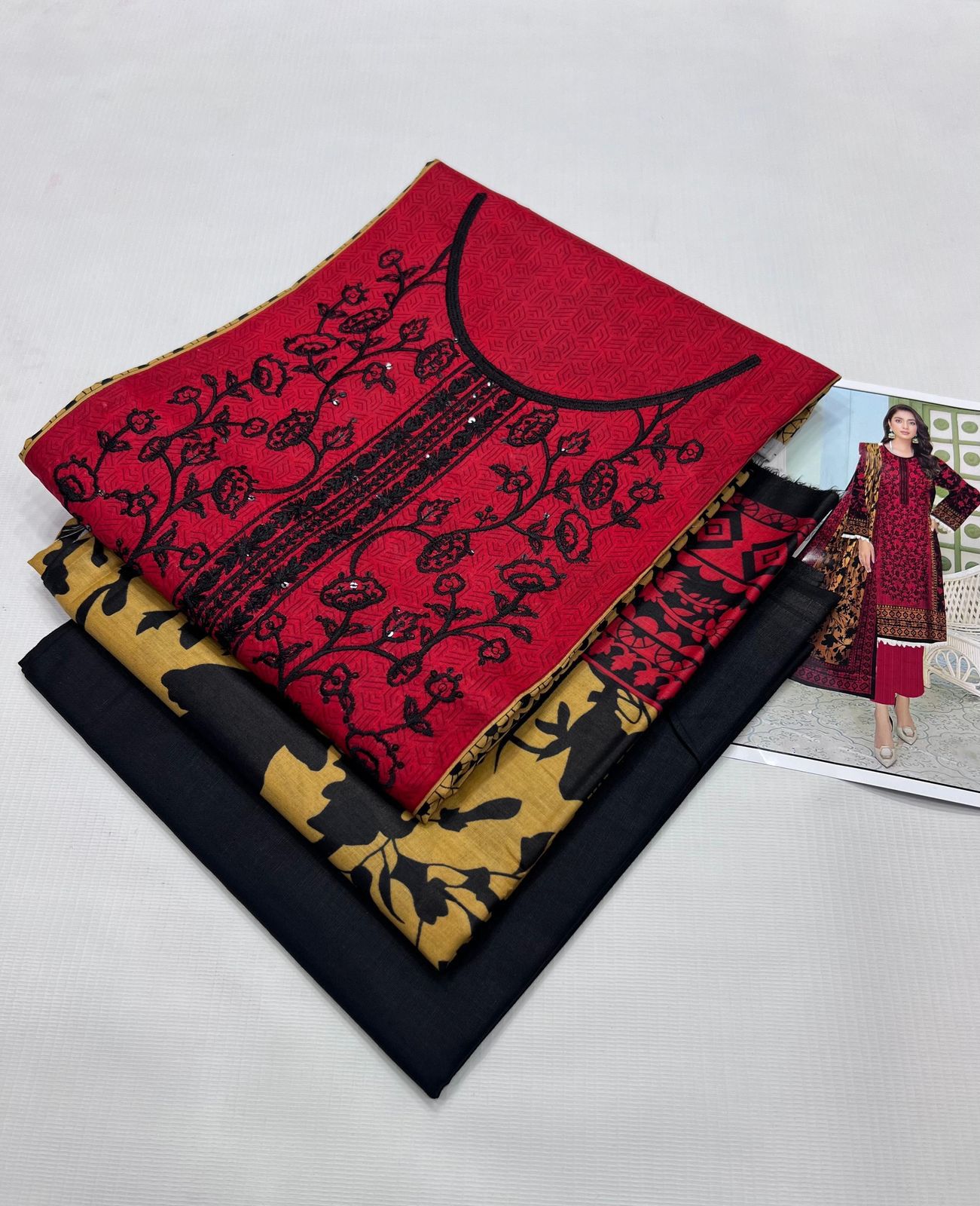 Embroidered Lawn 3pc With Lawn Dupatta 1
