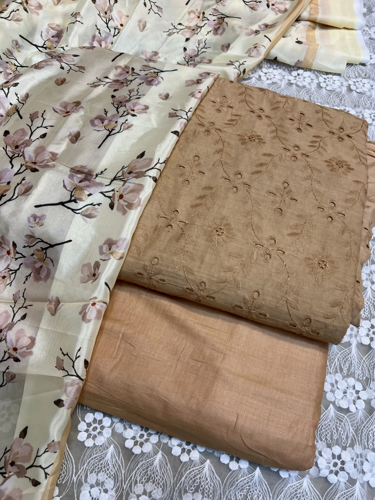 Chikan Kari 3pc With Medium Silk Dupatta 1