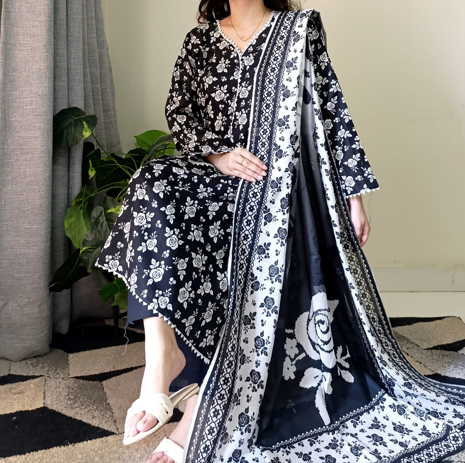 Lawn Black White Stitch 3pc