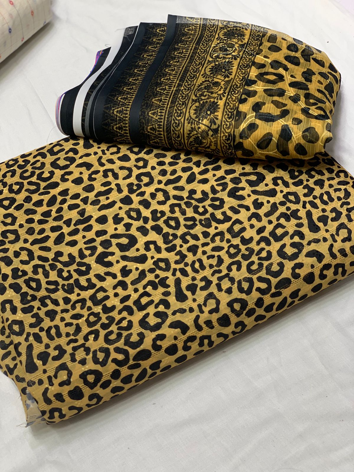 Swiss Doriya Lawn 3pc Unstitch