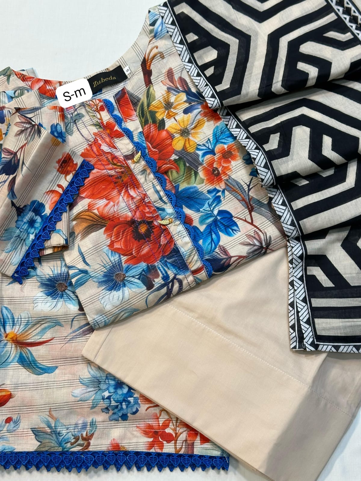 💯 Zubeda Printed Lawn Stitch