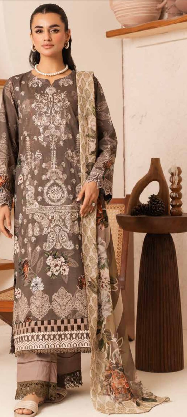 💯 Original Johra Embroidered Lawn 3pc