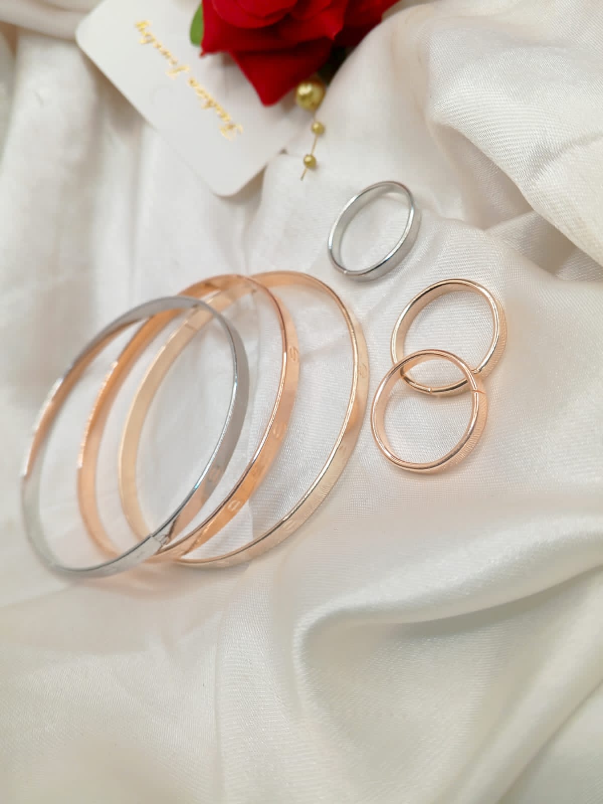 Bangle ring bhe sat milega